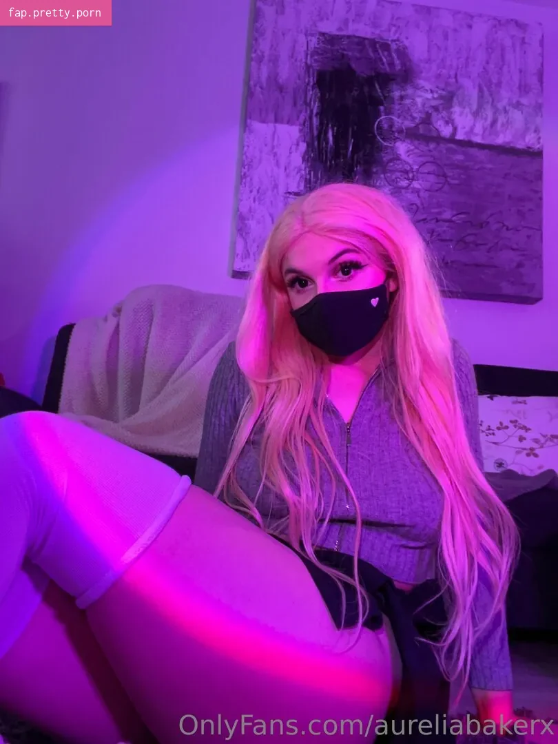 aureliabakerx - Photo #31