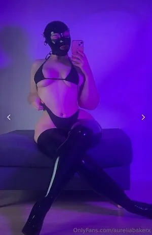 aureliabakerx