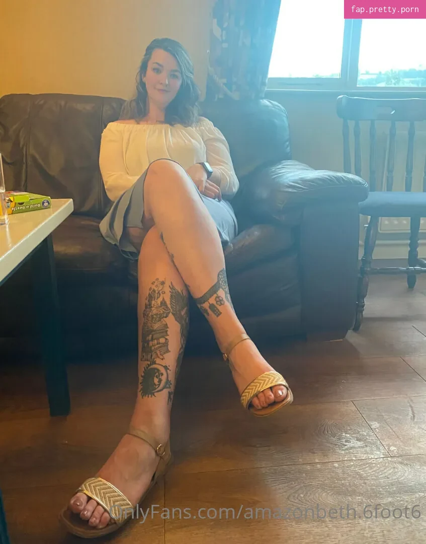 amazonbeth.6foot6 - Photo #28