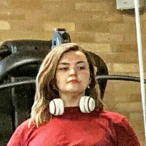 amazonbeth.6foot6
