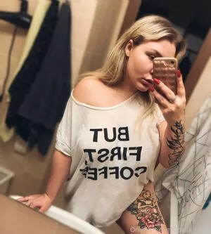 adelia_adele