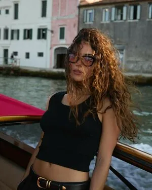 Adria Arjona