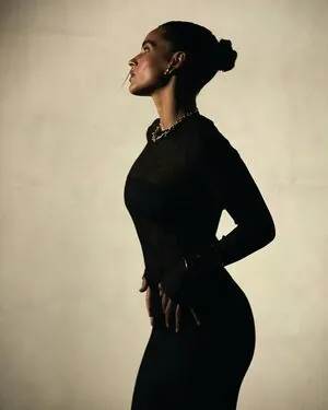 Adria Arjona