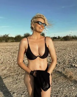 Adriana Abenia