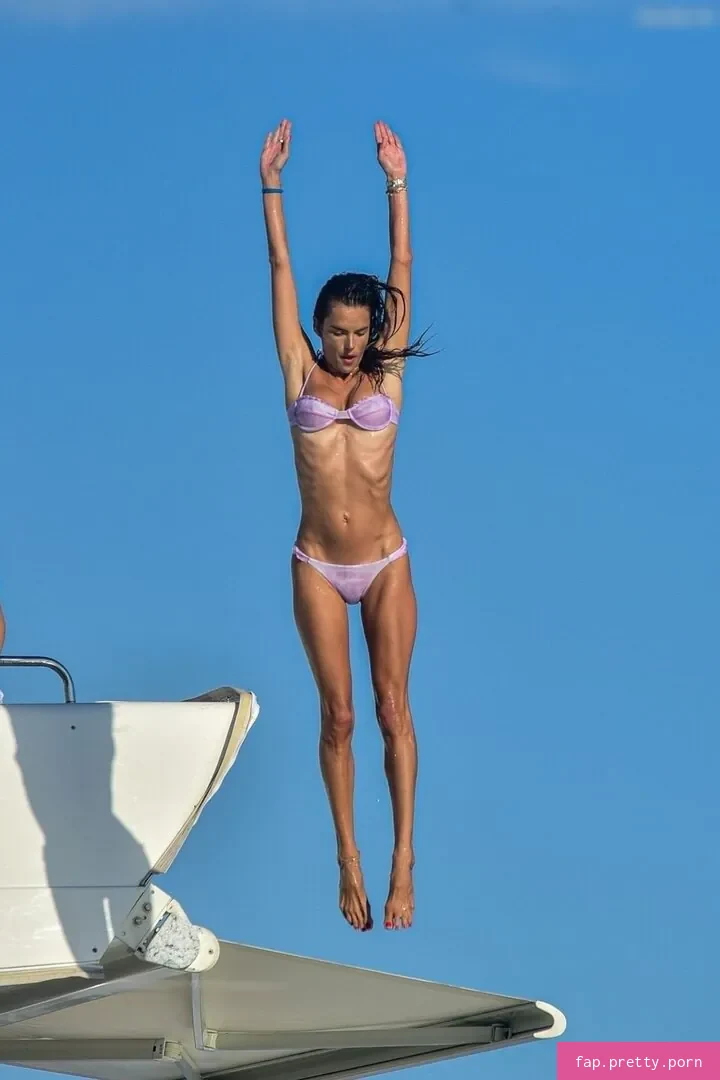 Alessandra Ambrosio - Photo #90