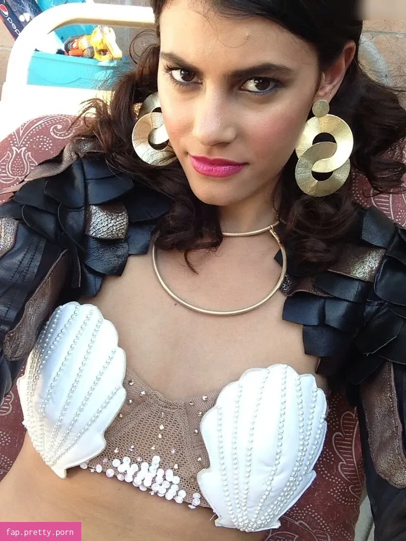 Alisar Ailabouni - Photo #00