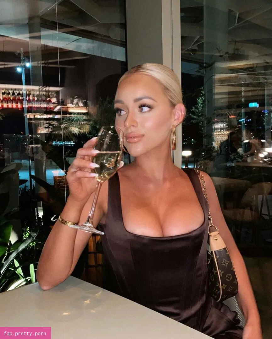 Allie Auton - Photo #21
