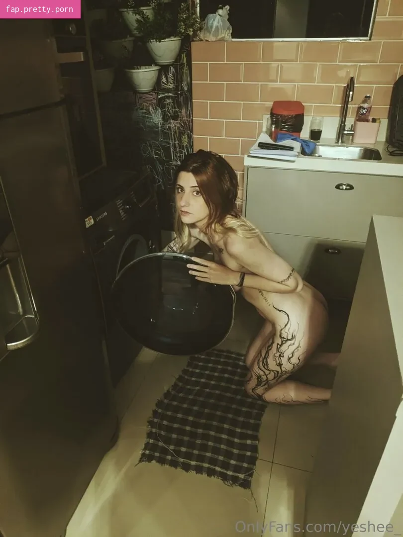 Amanda Atkinson - Photo #81