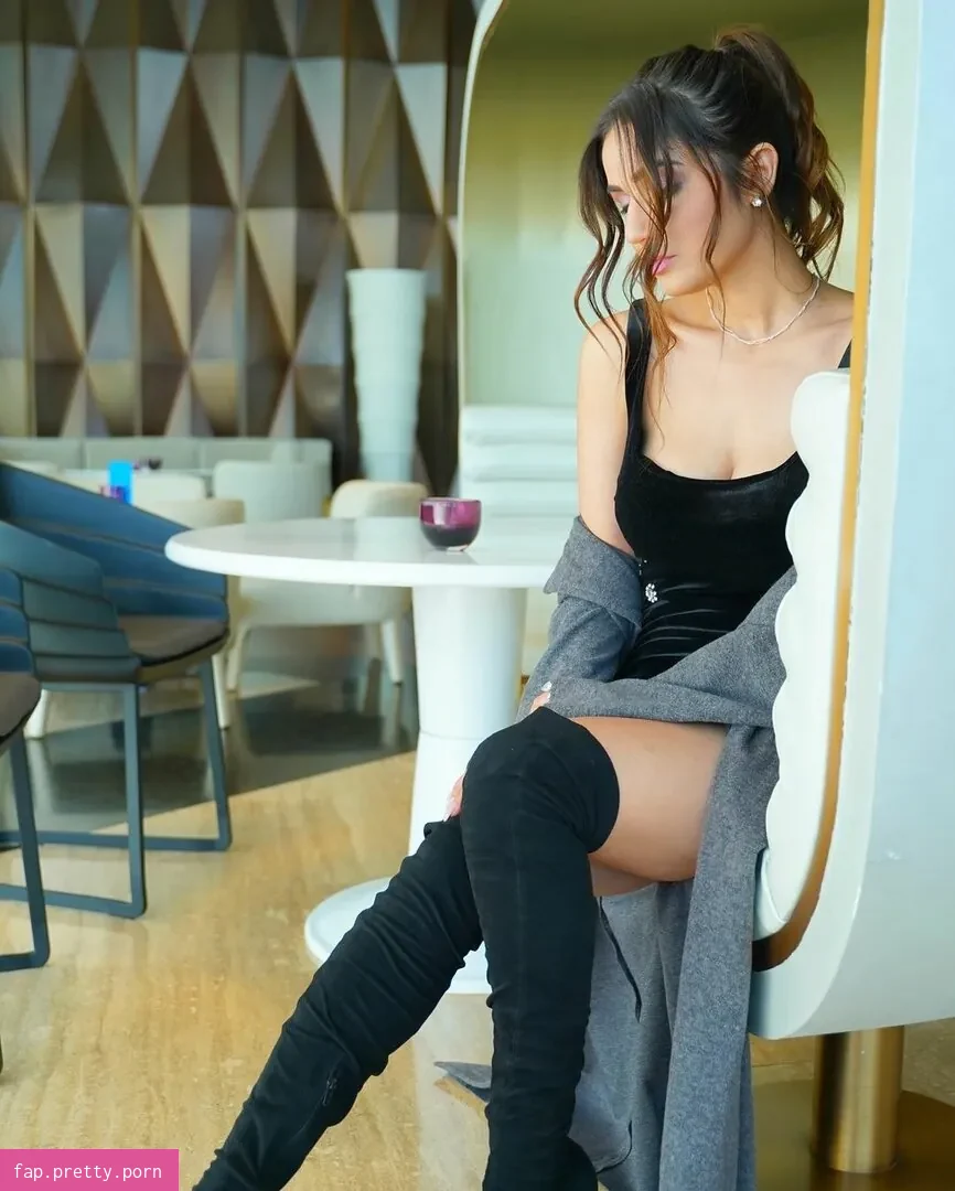 Amy Aela - Photo #10