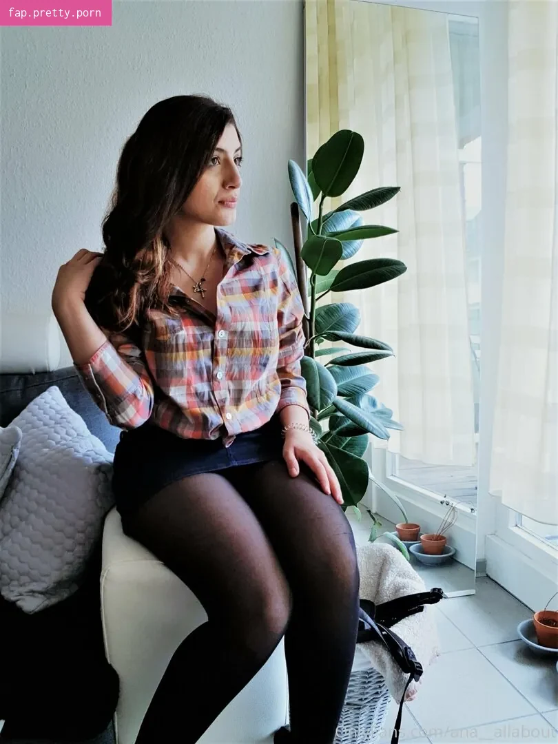 Ana Allabout - Photo #12