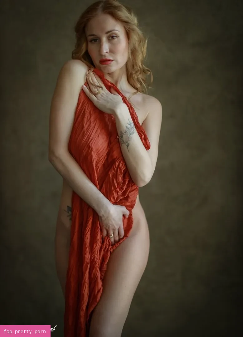 anna_antlers - Photo #12