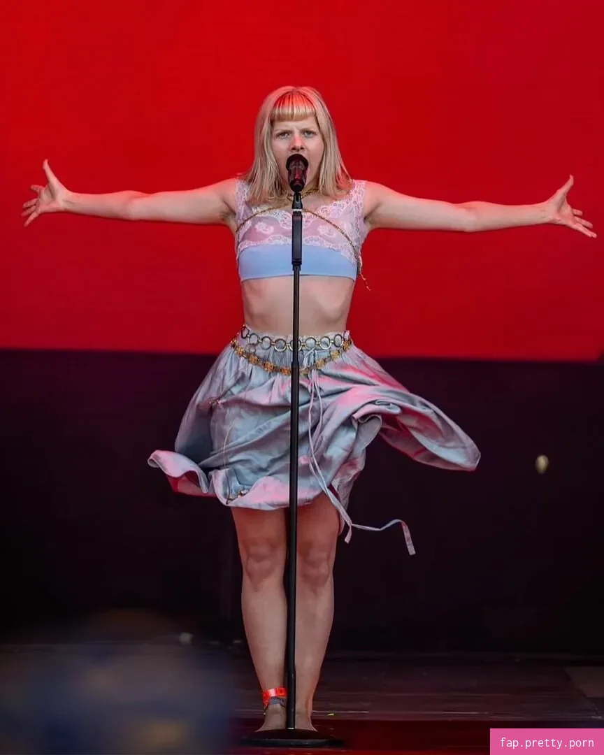 Aurora Aksnes - Photo #29