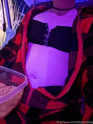 abbybeebelly