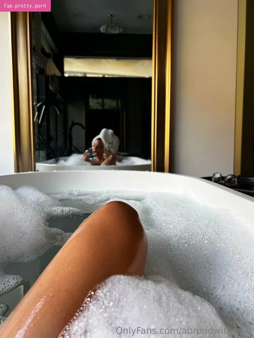 Abroadwithmila - Photo #08