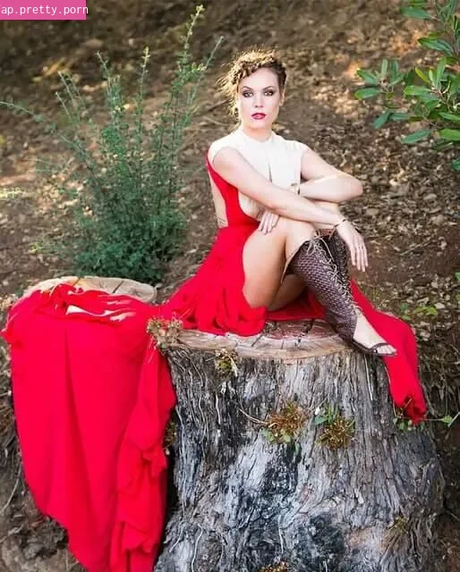 Agnes Bruckner - Photo #34