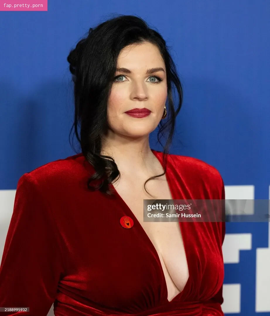Aisling Bea - Photo #15