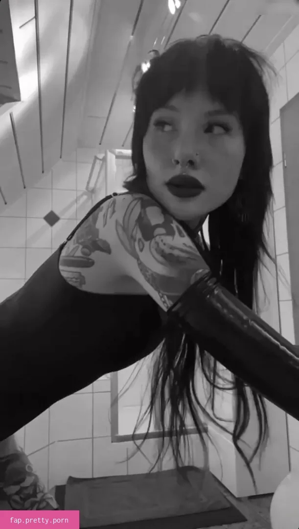 Alina Benson/Alinabnsn - Photo #16