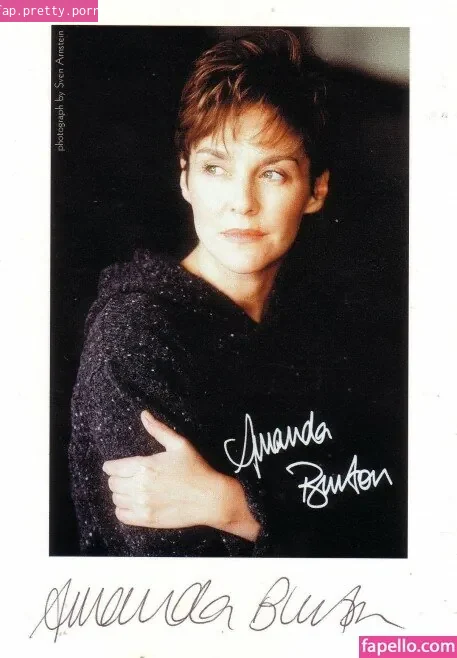 Amanda Burton - Photo #01