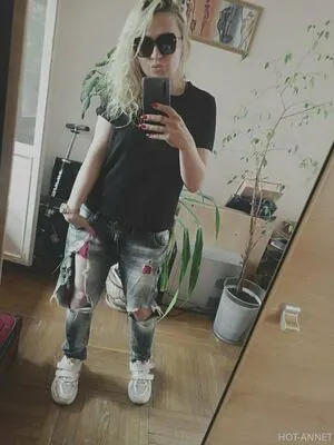 anna_bellla
