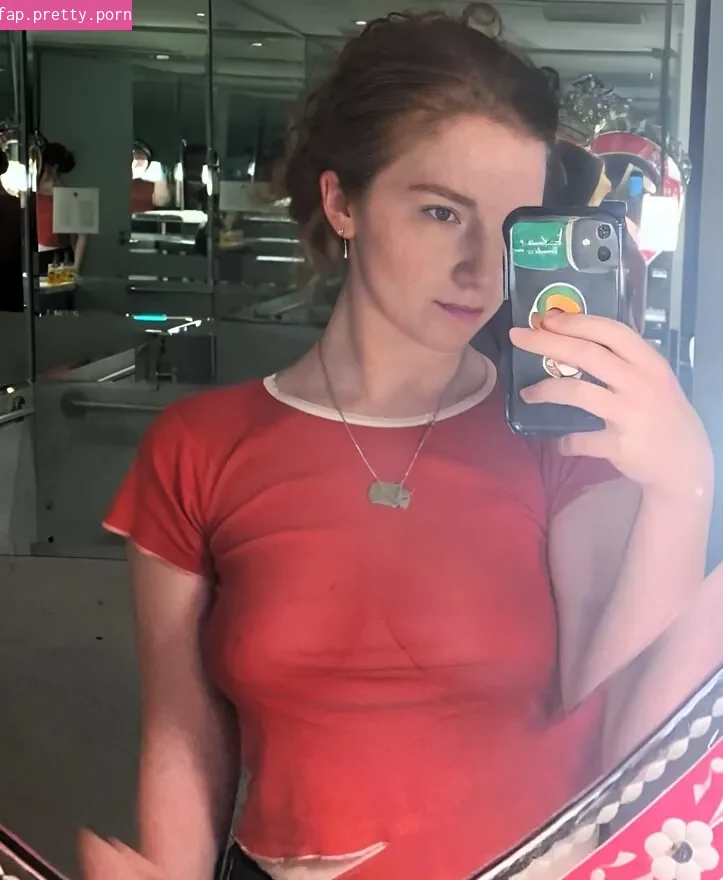Annalise Basso - Photo #30