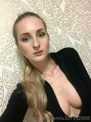 ashley_blonde