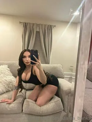 azalea_banks