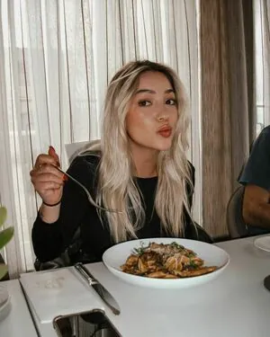 Alice Catarina content