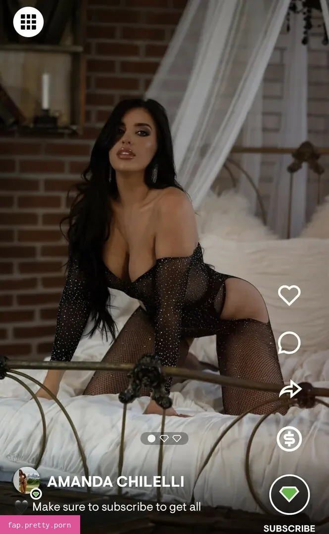 Amanda Chilelli - Photo #01