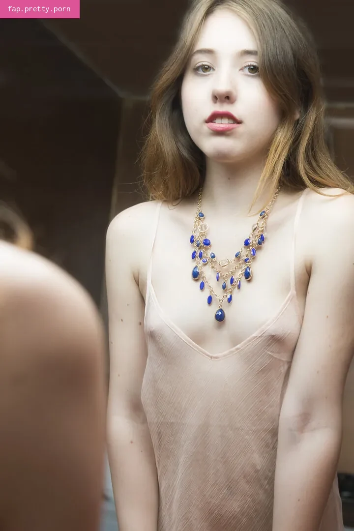 Andrea Charlaine - Photo #09