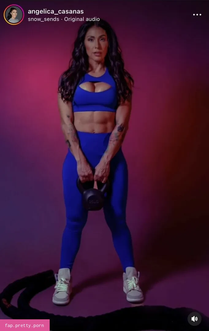 Angelica Curves - Photo #14