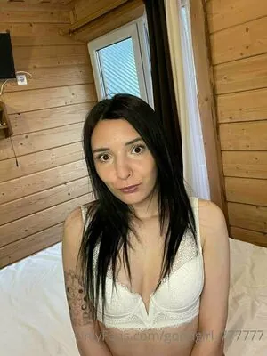 angelina_crystal