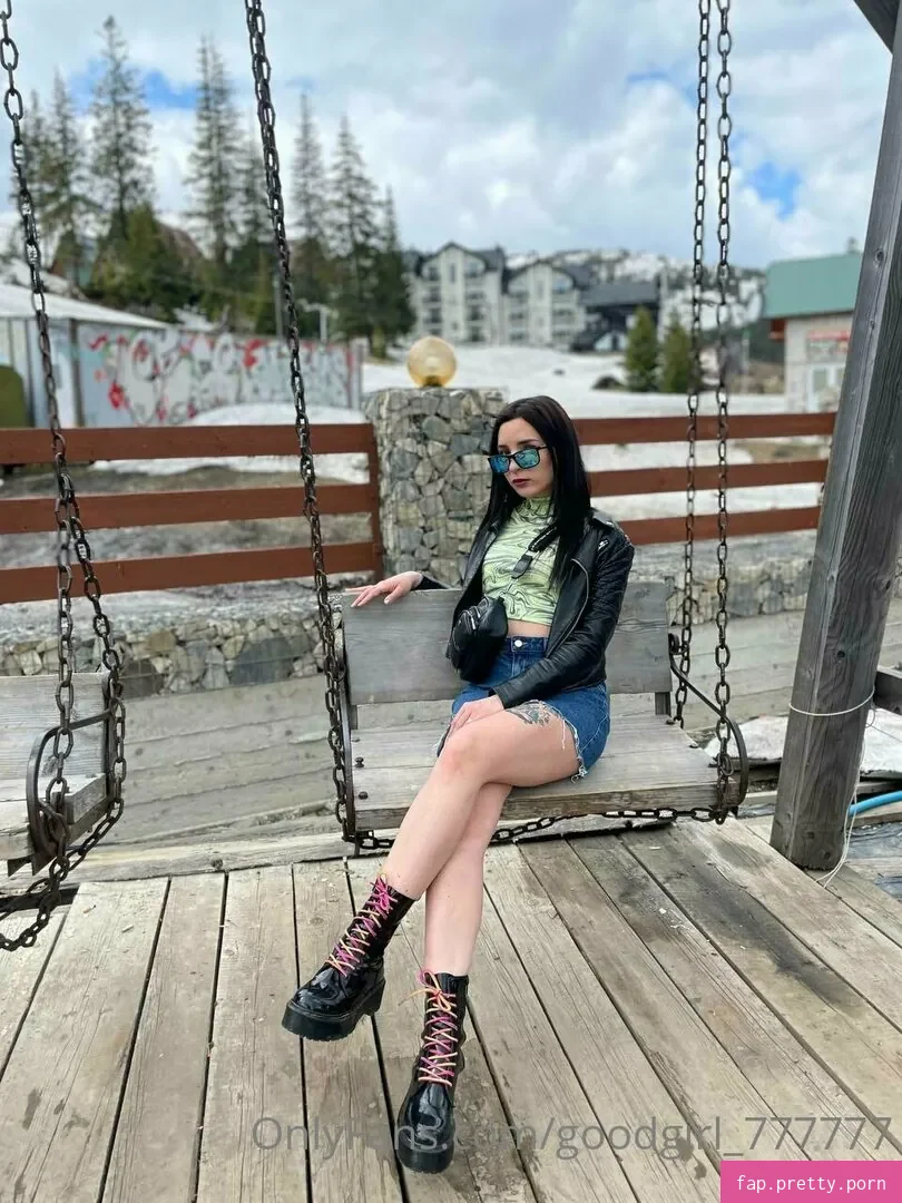 angelina_crystal - Photo #10