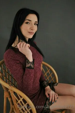 angelina_crystal