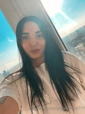 angelina_crystal