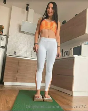 angelina_crystal