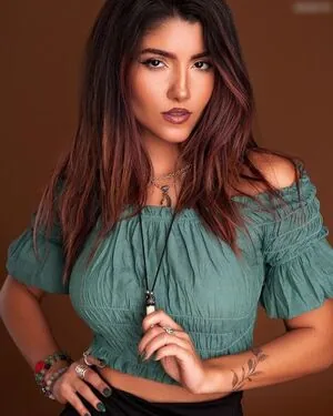 Anniva Carvahlo