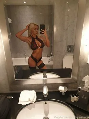adayinsienna