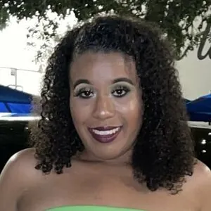 Adrianna619