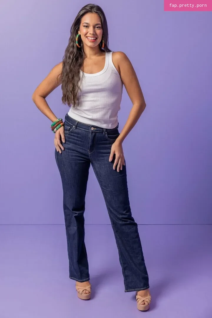 Alane Dias - Photo #07