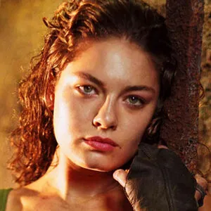 Alexa Davalos