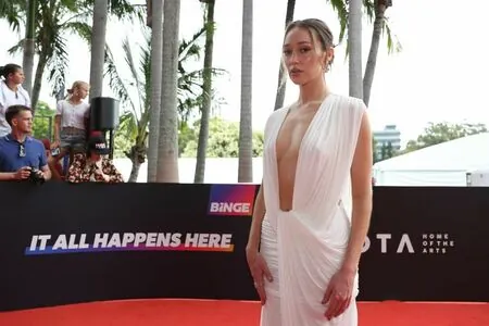 Alycia Debnam Carey