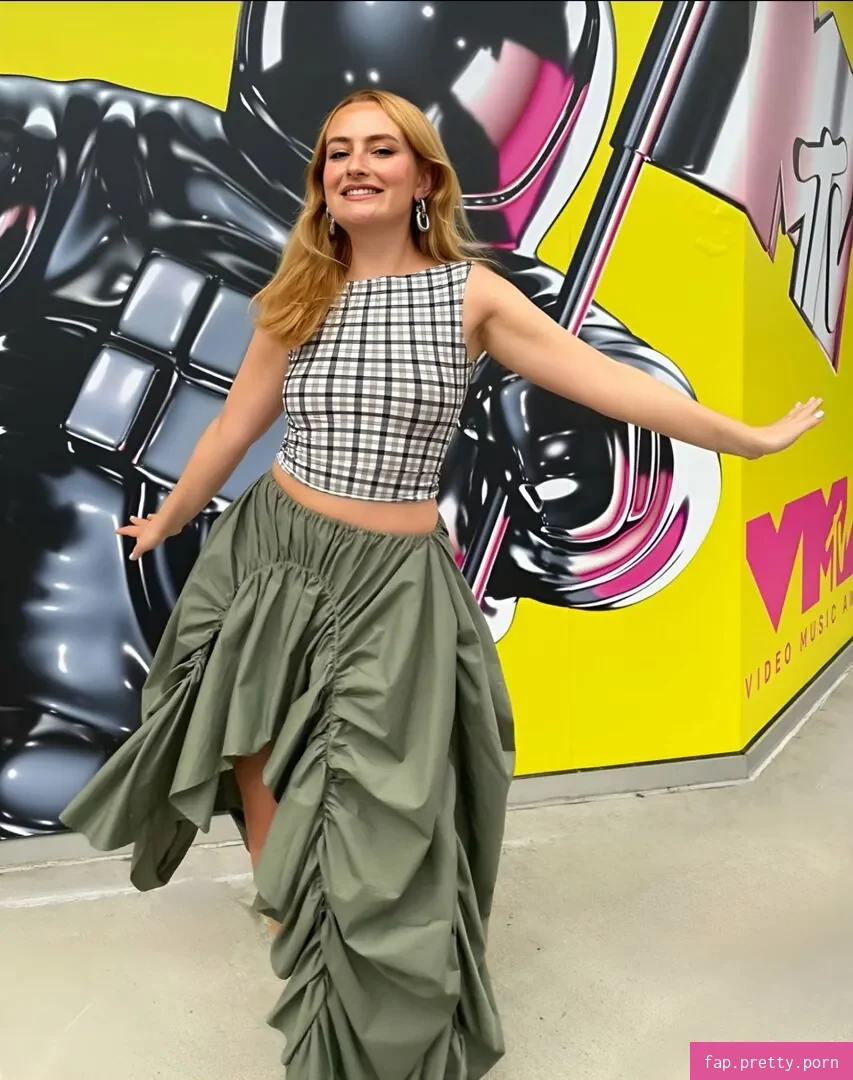 Amelia Dimoldenberg - Photo #12