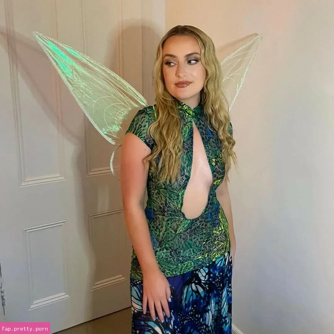 Amelia Dimoldenberg - Photo #89