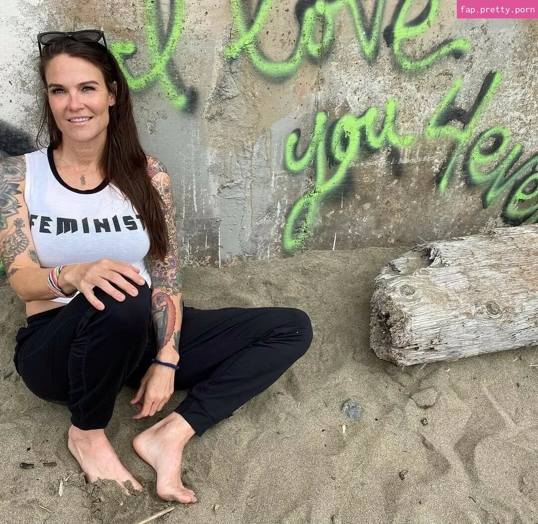 Amy Dumas - Photo #19