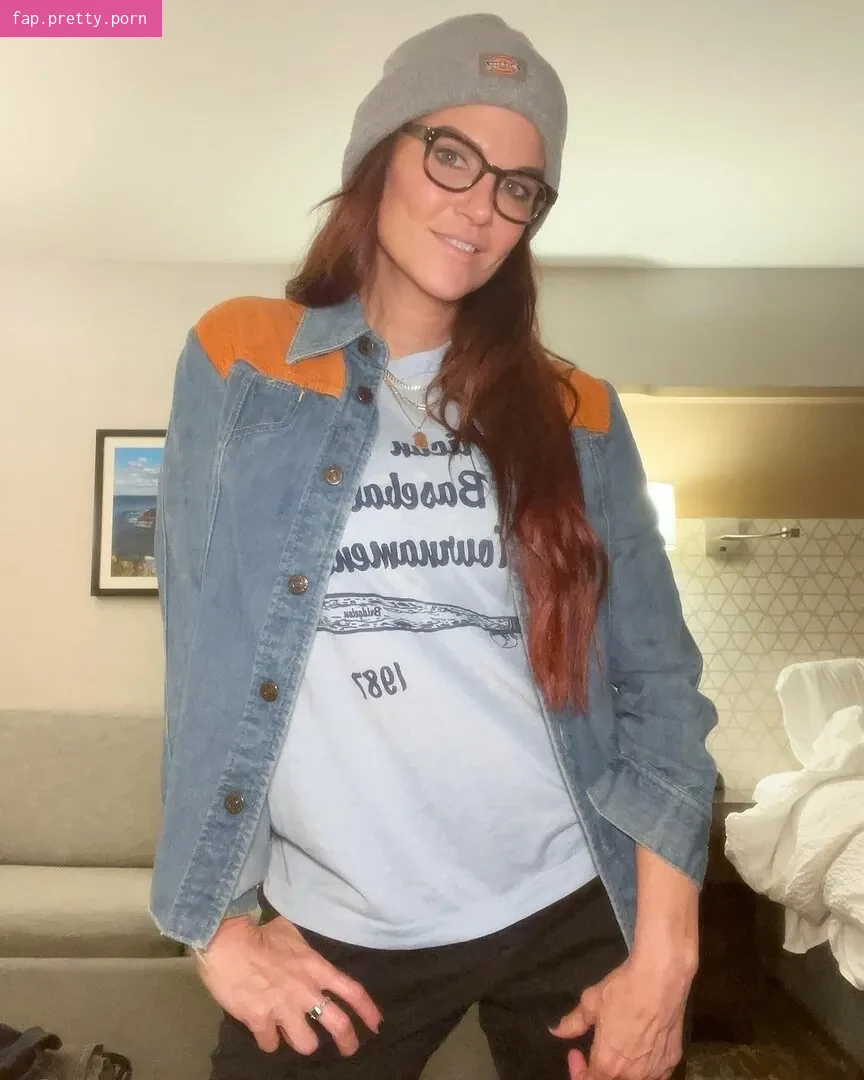 Amy Dumas - Photo #61