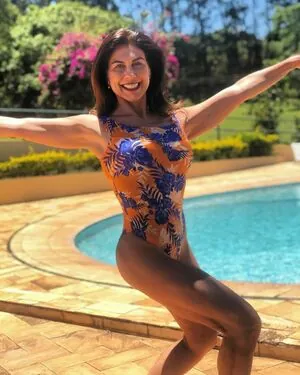 Angela Dippe