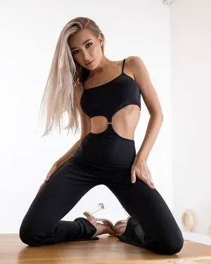 Angelie Dolly