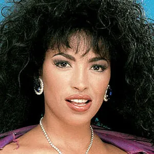 Angelique Dos Santos