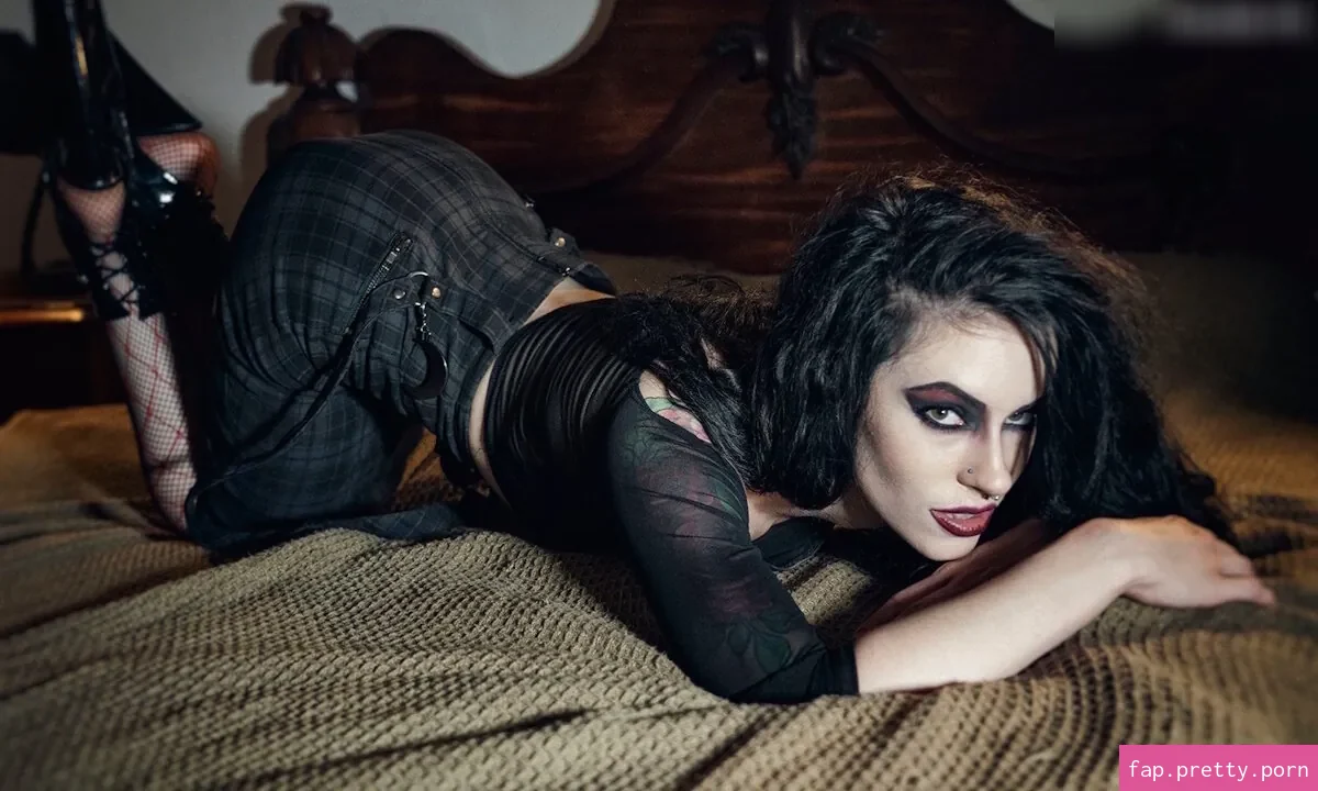 Anna De Ville - Photo #21