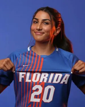 Anna DeLeon